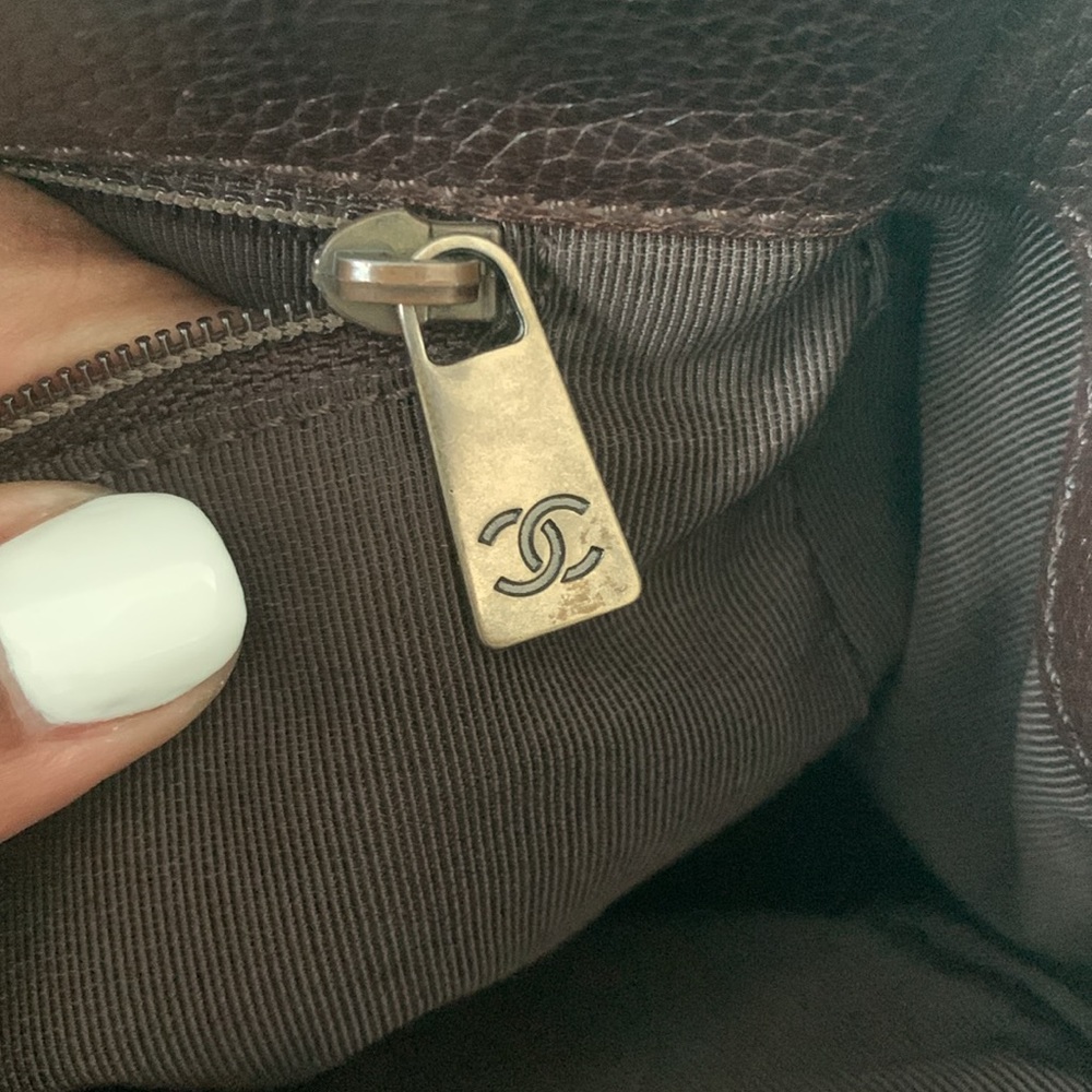 Authentic Chanel Executive Cerf Tote Leather Bag - Picture 12 of 16